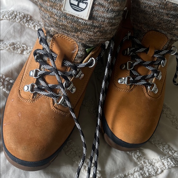 Timberland Men's Tan and Black Boots - Picture 3 of 8